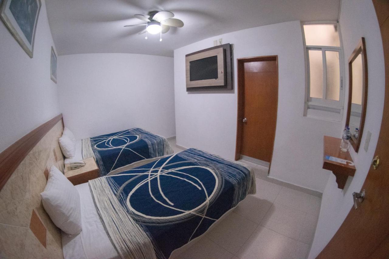 Hotel Niza Zona Piel Leon Exterior photo