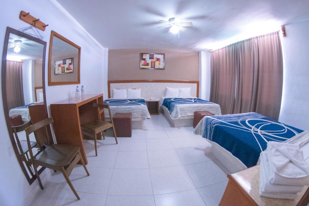 Hotel Niza Zona Piel Leon Exterior photo