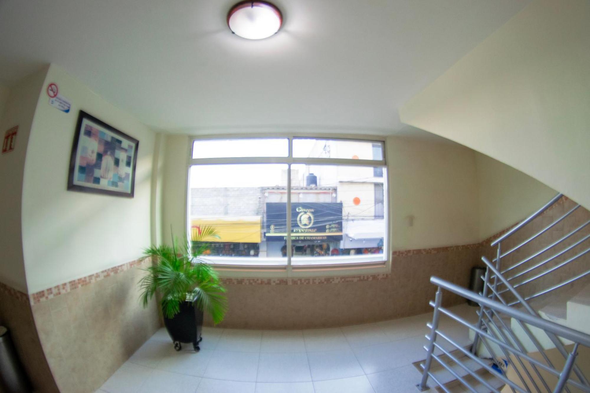 Hotel Niza Zona Piel Leon Exterior photo